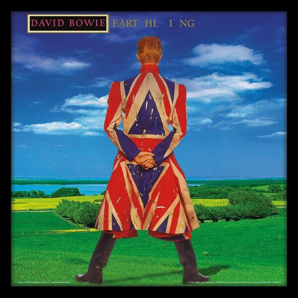 Okładka płyty Earthling David Bowie w płaszczy Alexander McQueen
