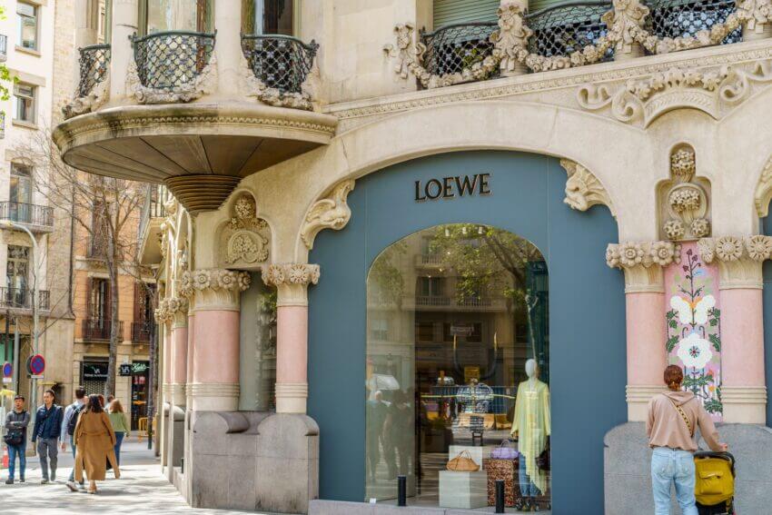 Loewe — marka godna królów. Witryna sklepowa marki Loewe.