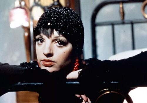 Liza Minnelli — kultowa fanka Peretti. Liza przygotowana do występu