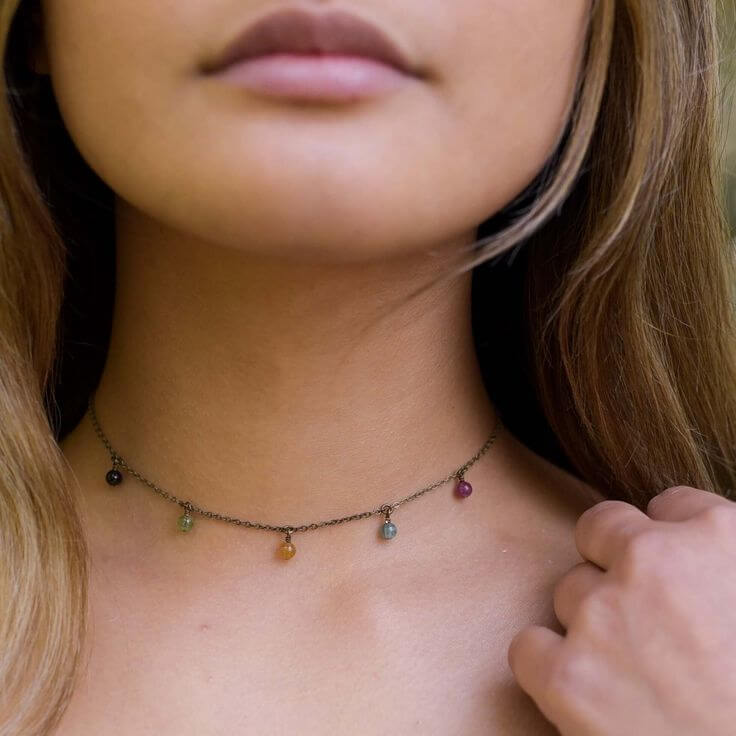 Delikatny choker na lato