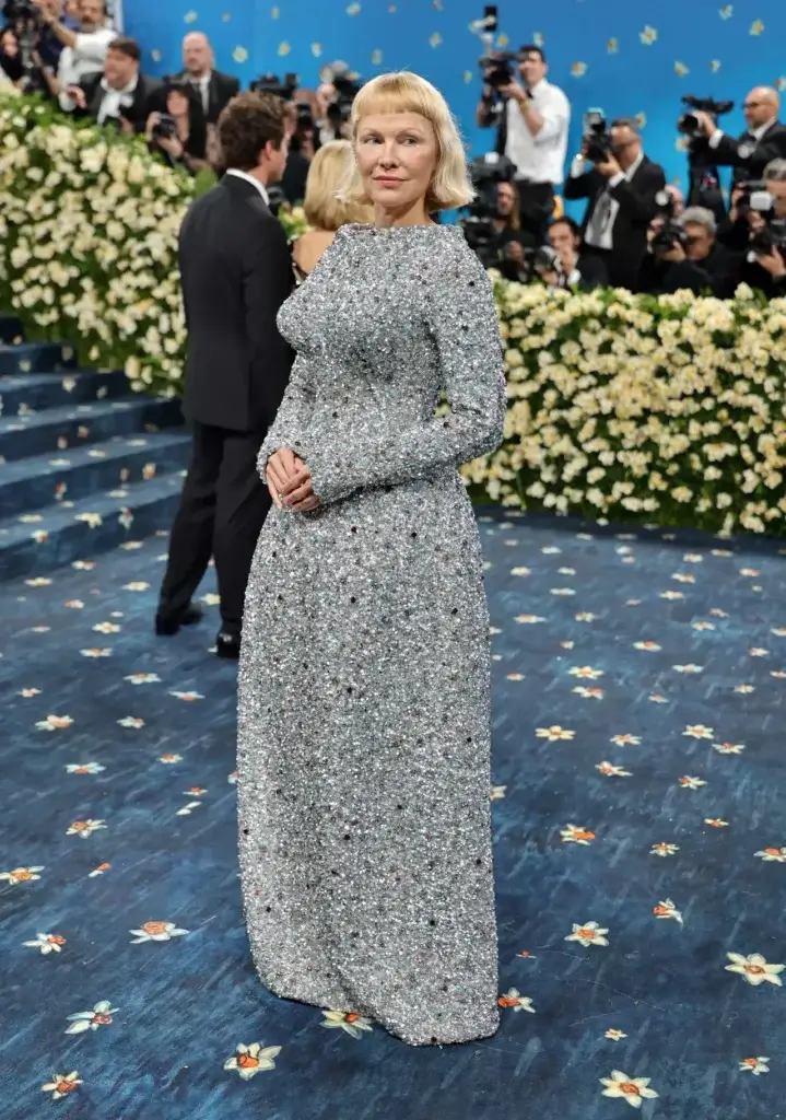 Pamela Anderson Pamela Anderson – nowoczesność i tradycja