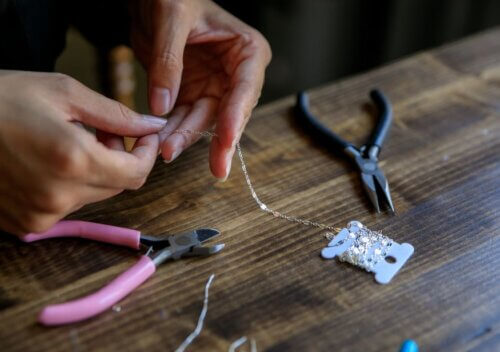 Czy trzeba mieć zdolności artystyczne, żeby robić biżuterię?