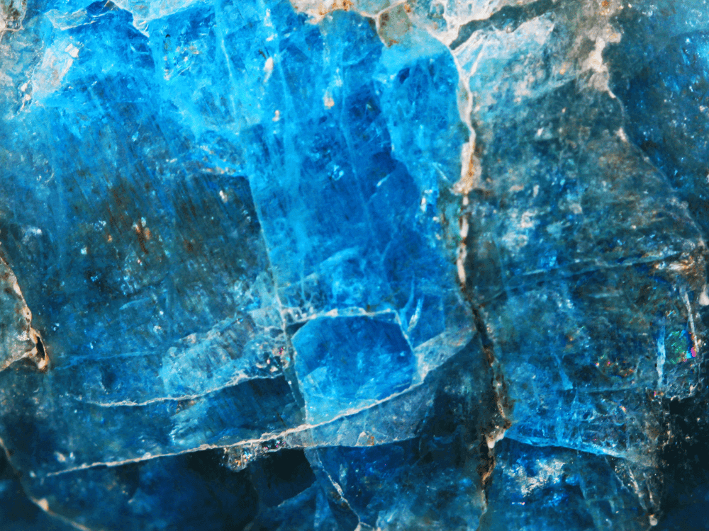 Zbliżenie na strukturę kryształów apatytu