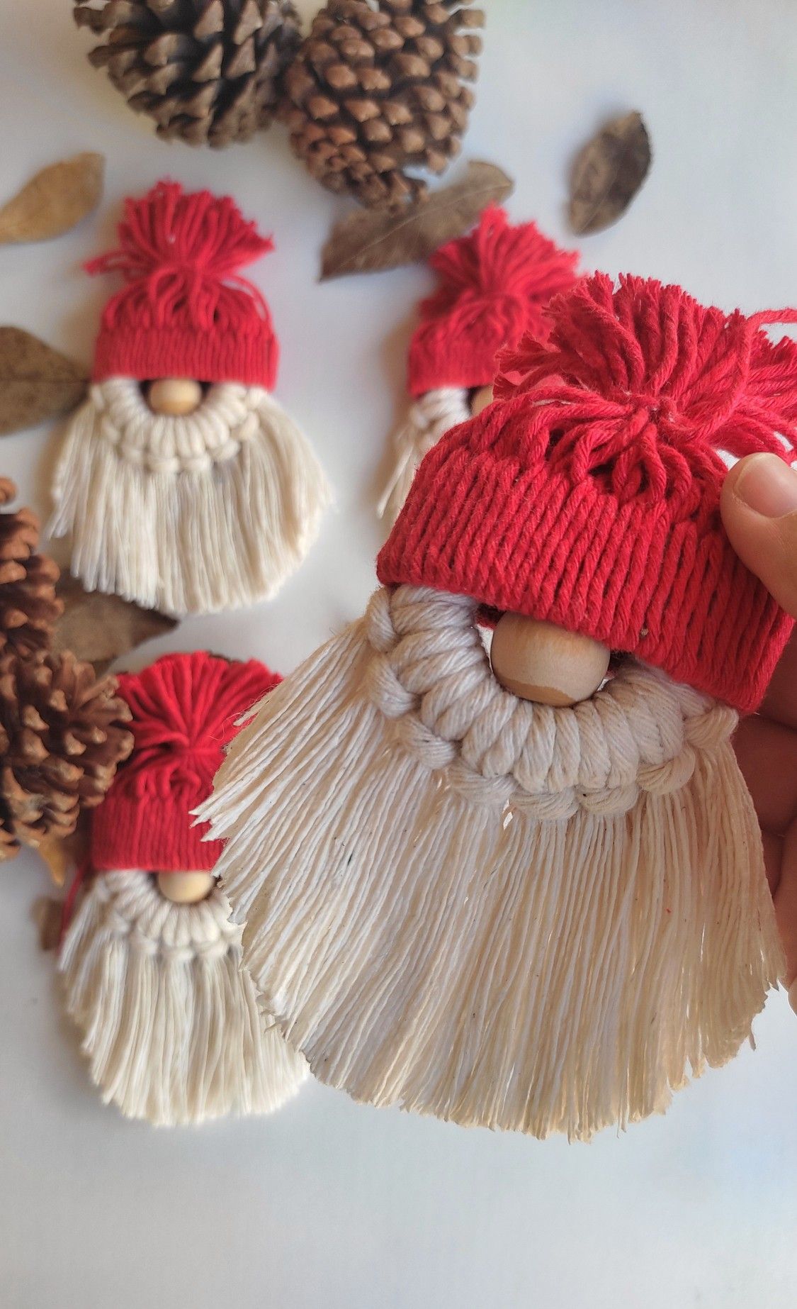 Gnom na drewnianym kółku