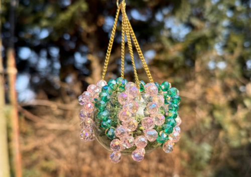 Jak zrobić doniczkę z kwiatkami z koralików?