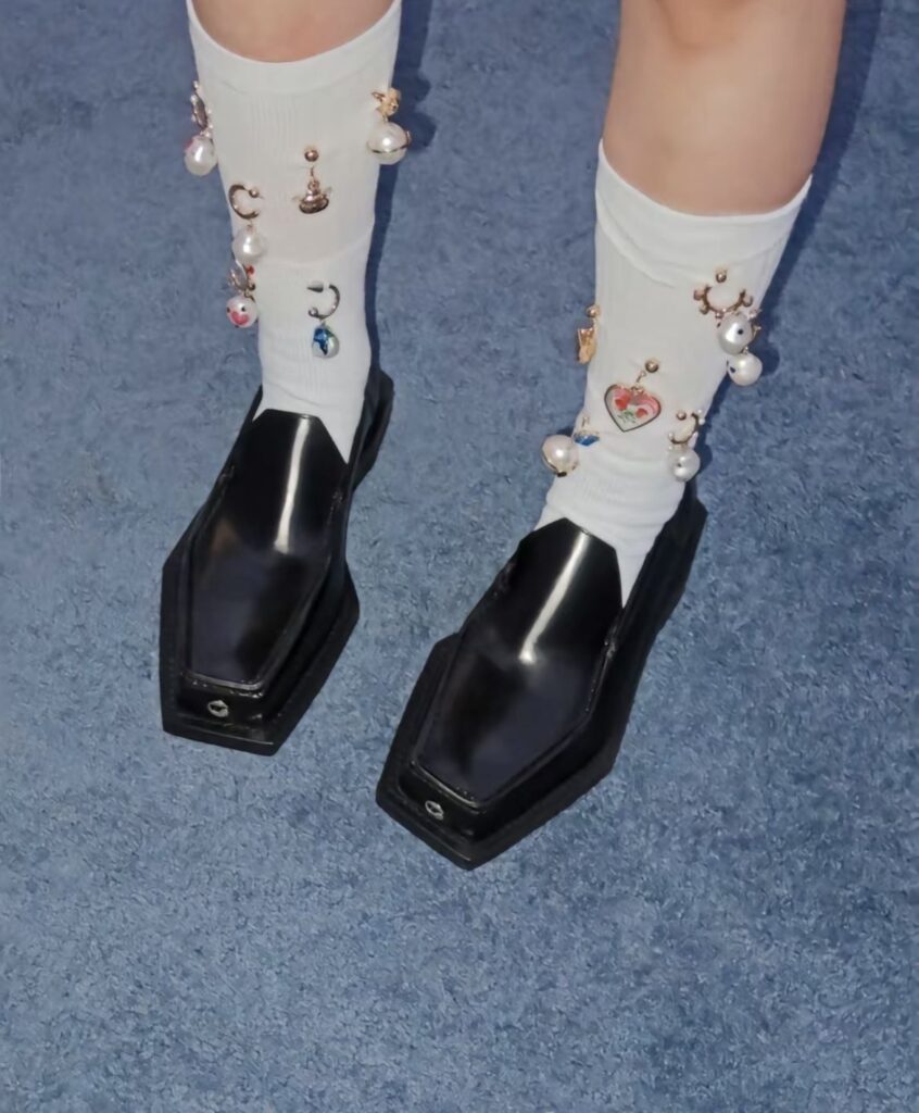 Noś broszki po swojemu